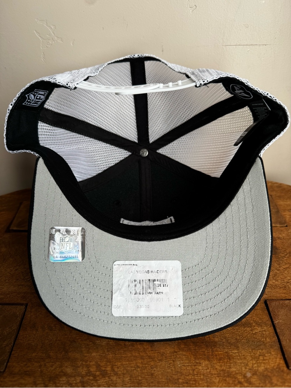 Hat Image Subcategory Classification - Picture 5 of 9